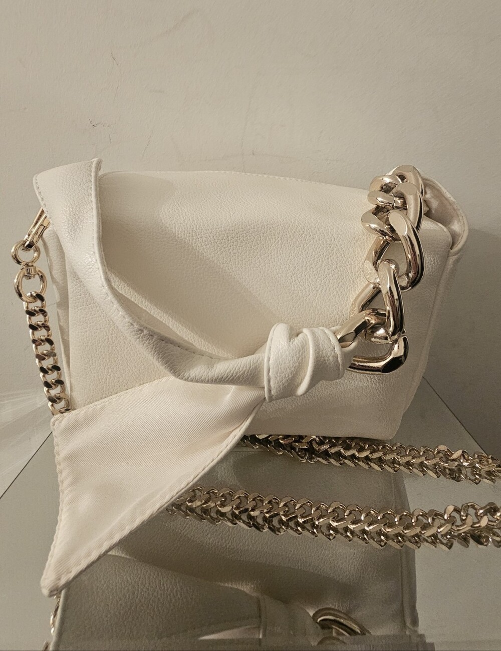 Madden NYC Elegant White Shoulder Bag with Gold Chain Detail